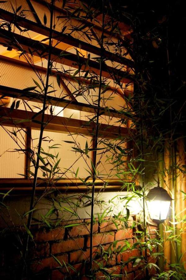 Loku. Tainan Hotel Bagian luar foto