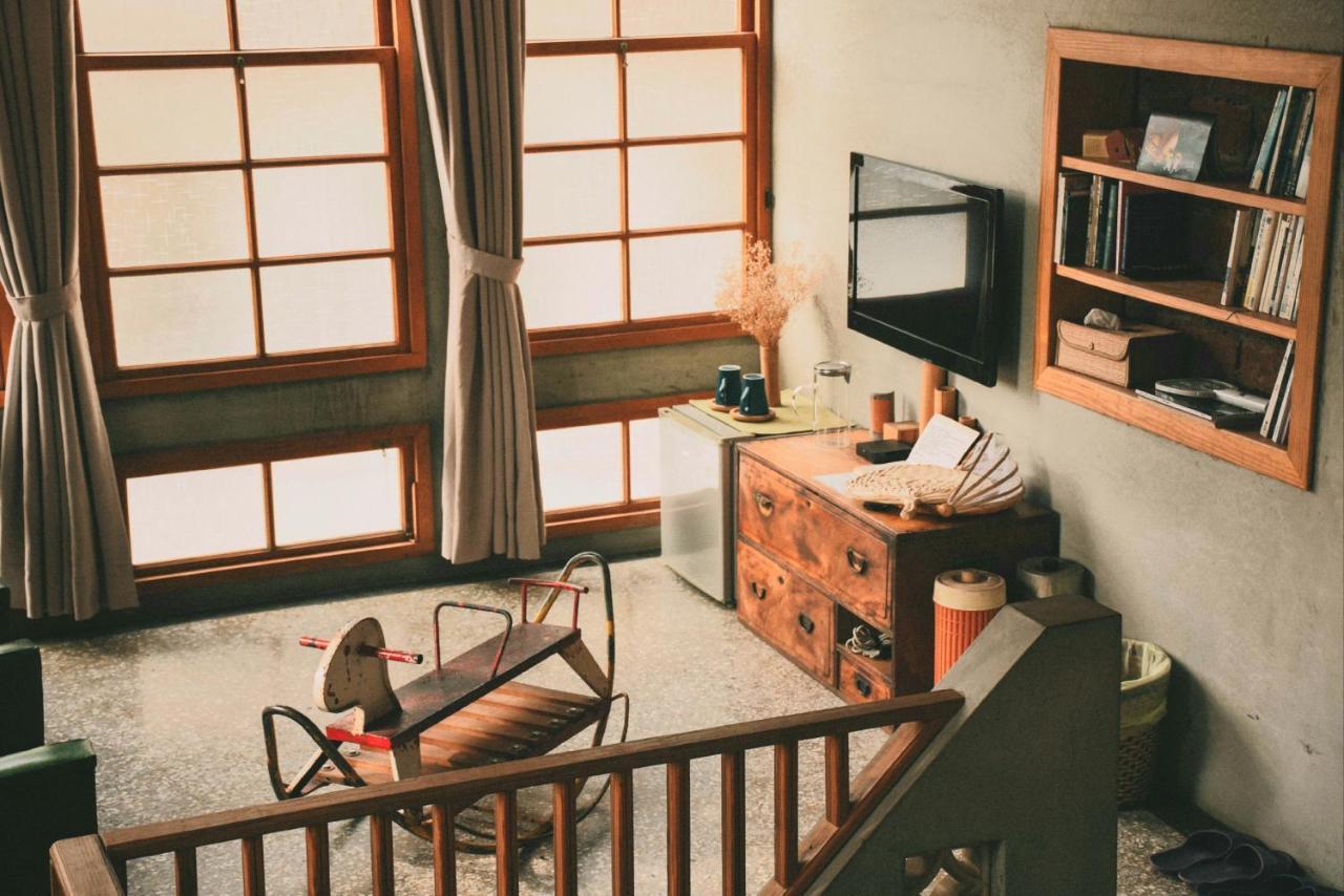 Loku. Tainan Hotel Bagian luar foto