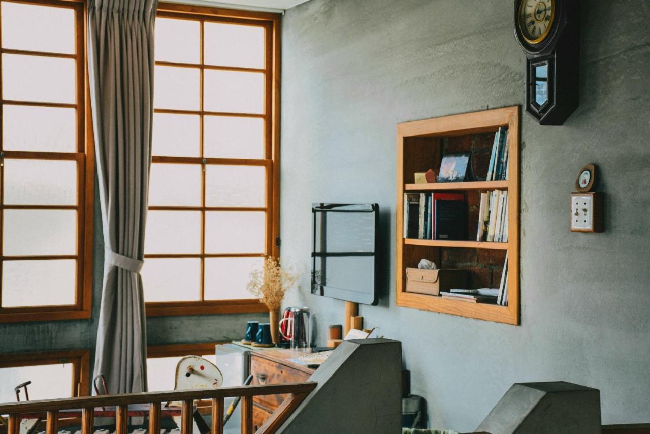 Loku. Tainan Hotel Bagian luar foto
