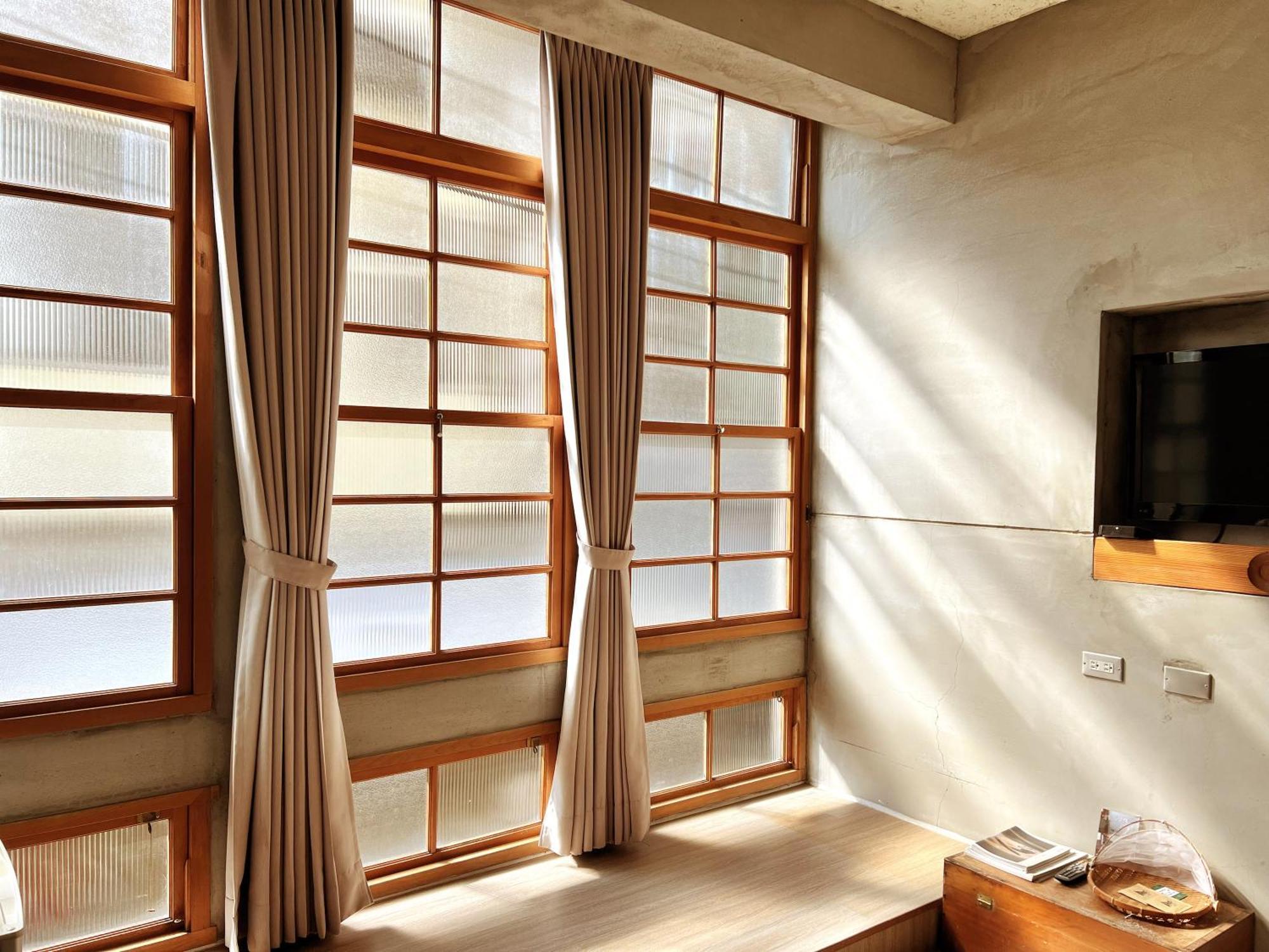 Loku. Tainan Hotel Bagian luar foto