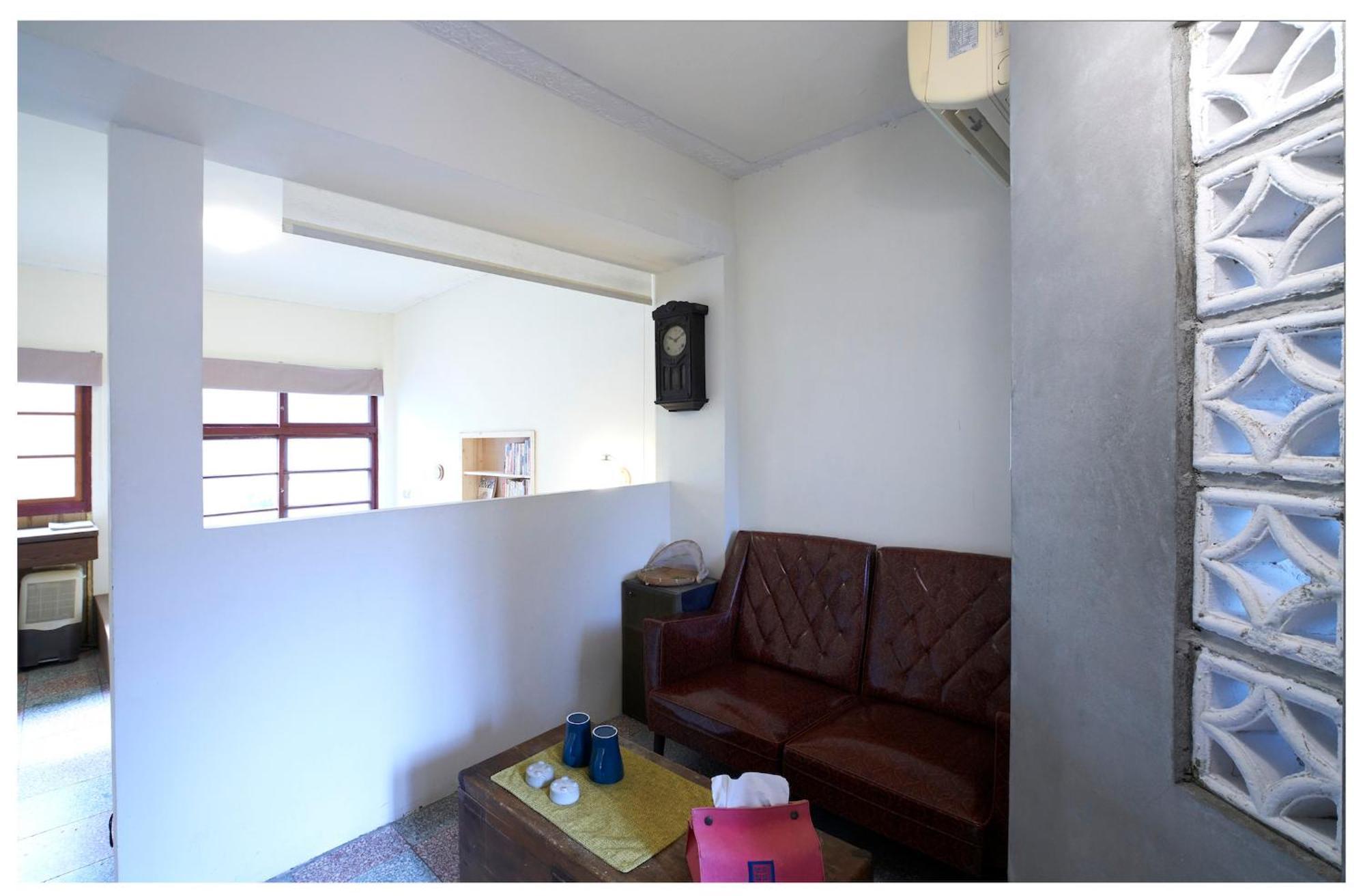 Loku. Tainan Hotel Bagian luar foto