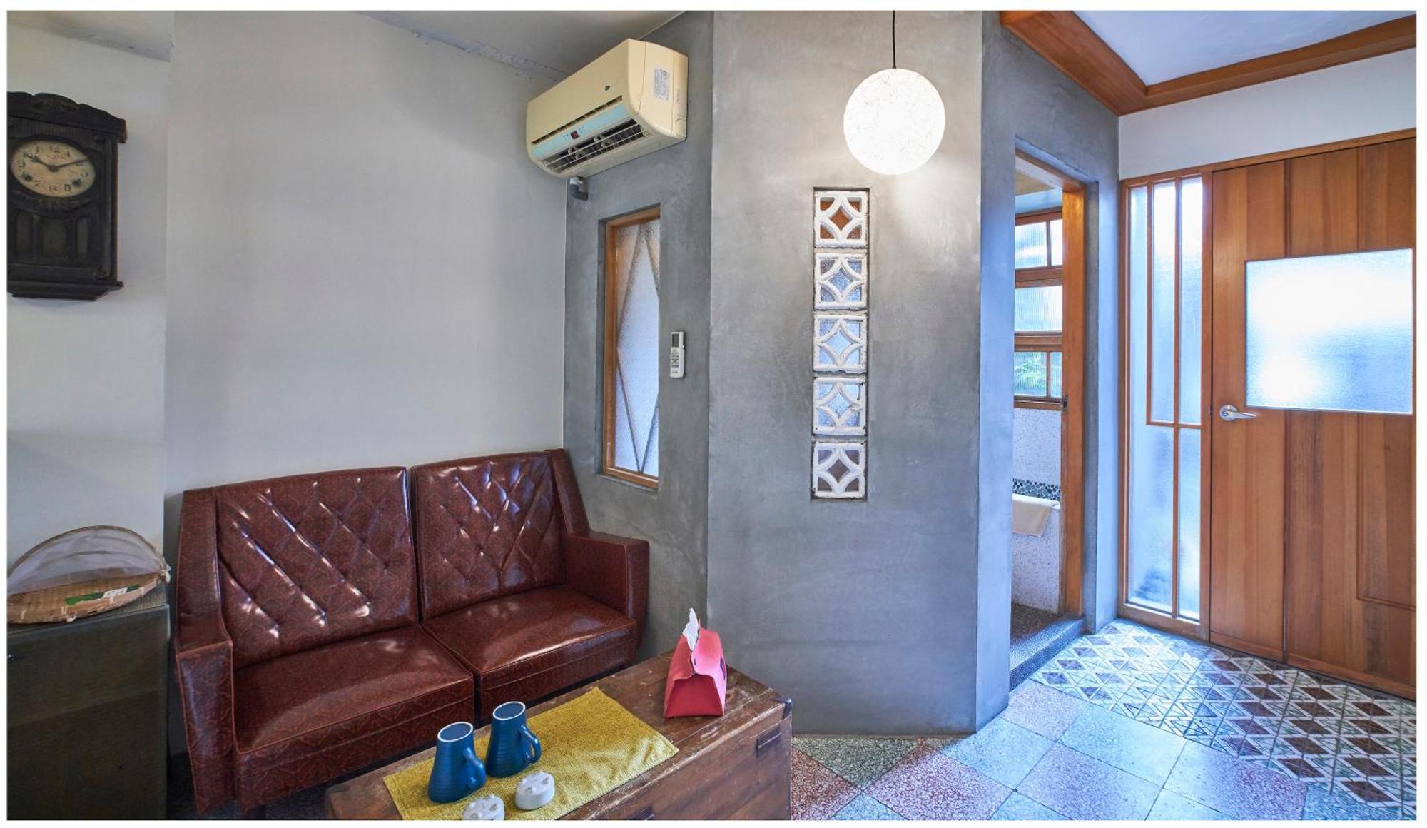 Loku. Tainan Hotel Bagian luar foto