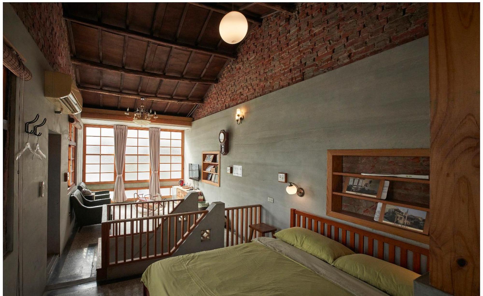 Loku. Tainan Hotel Bagian luar foto